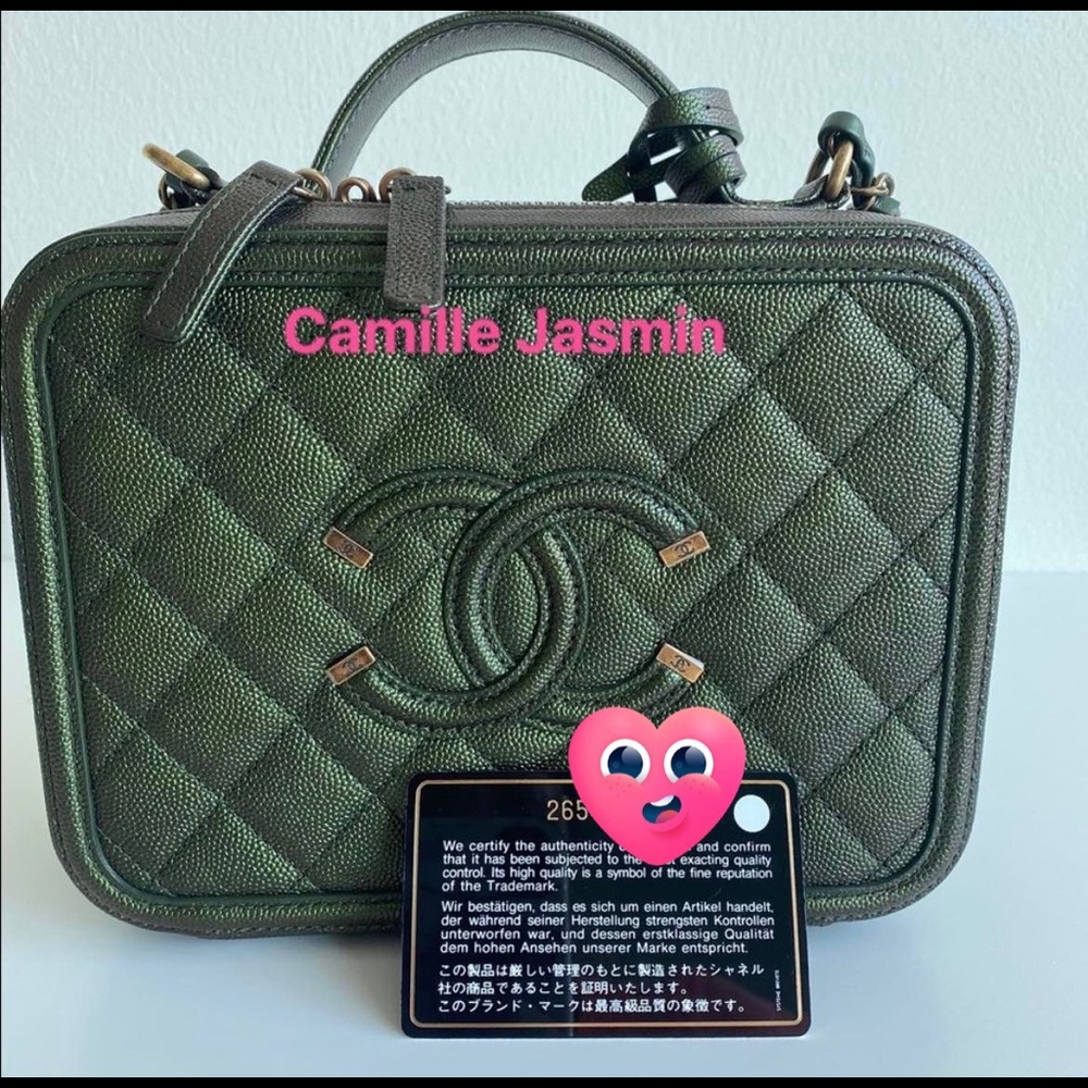 ❌SOLD❌Chanel Iridescent Green Filigree Vanity Case